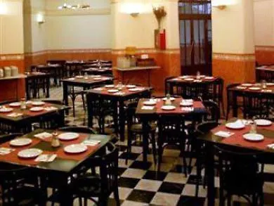Hotel Peninsular Barselona İspanya